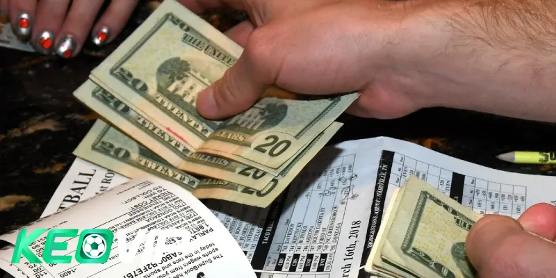 Kinh nghiệm đánh kèo thẻ phạt bách phát bách trúng 2025