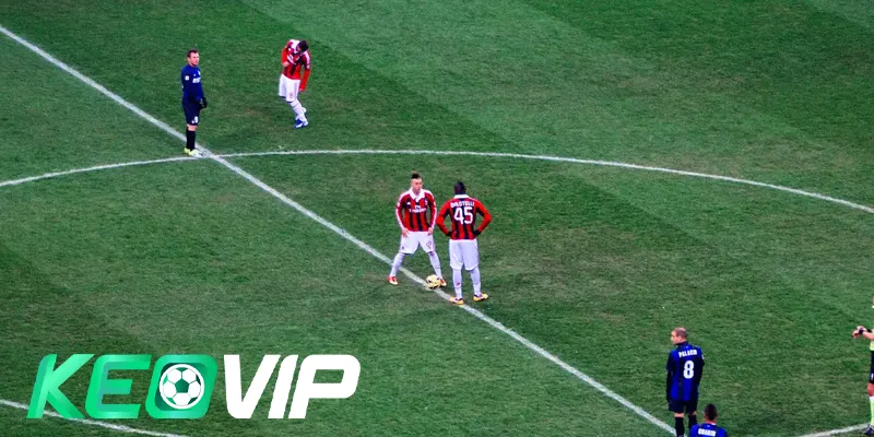 Kèo giao bóng trước là gì? – Cược vào khoảnh khắc khởi đầu