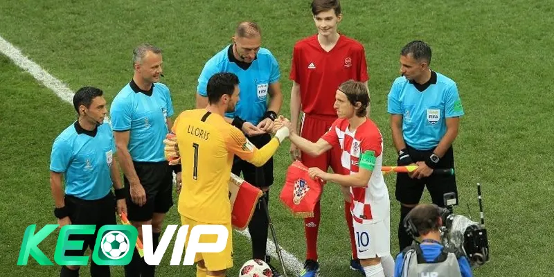 Quy trình chọn bên sân và giao bóng